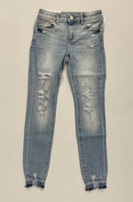 DL1961 Chloe Light Distressed Jeans